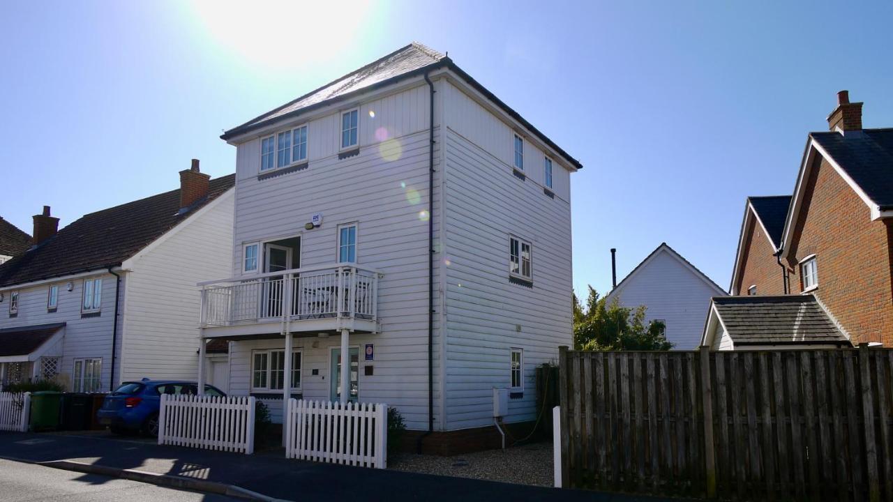 The Salty Dog Holiday Cottage, Camber Sands Rye Exterior photo