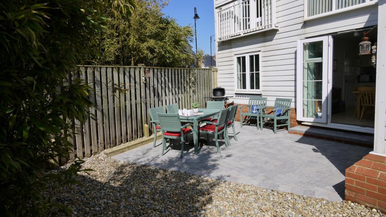 The Salty Dog Holiday Cottage, Camber Sands Rye Exterior photo